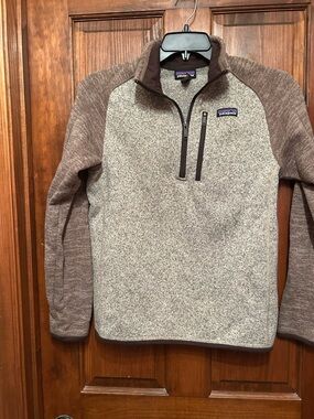 Patagonia Fleece Pullover in Gray with Multicolor Logo